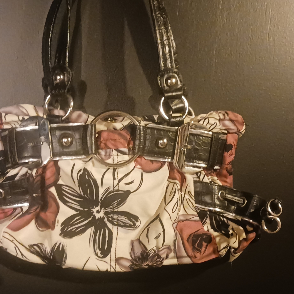 Wilsons Leather Black and Cream Floral Shoulder Bag